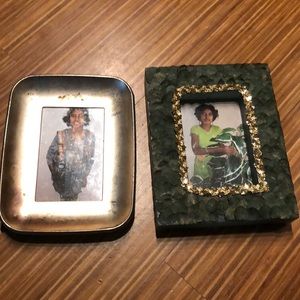 2 picture frames
